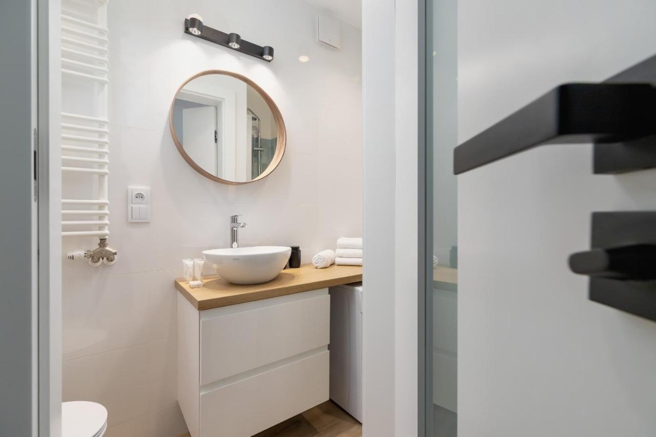 Kazimierz Elegant With Terrace Near Main Square By Renters Apartment